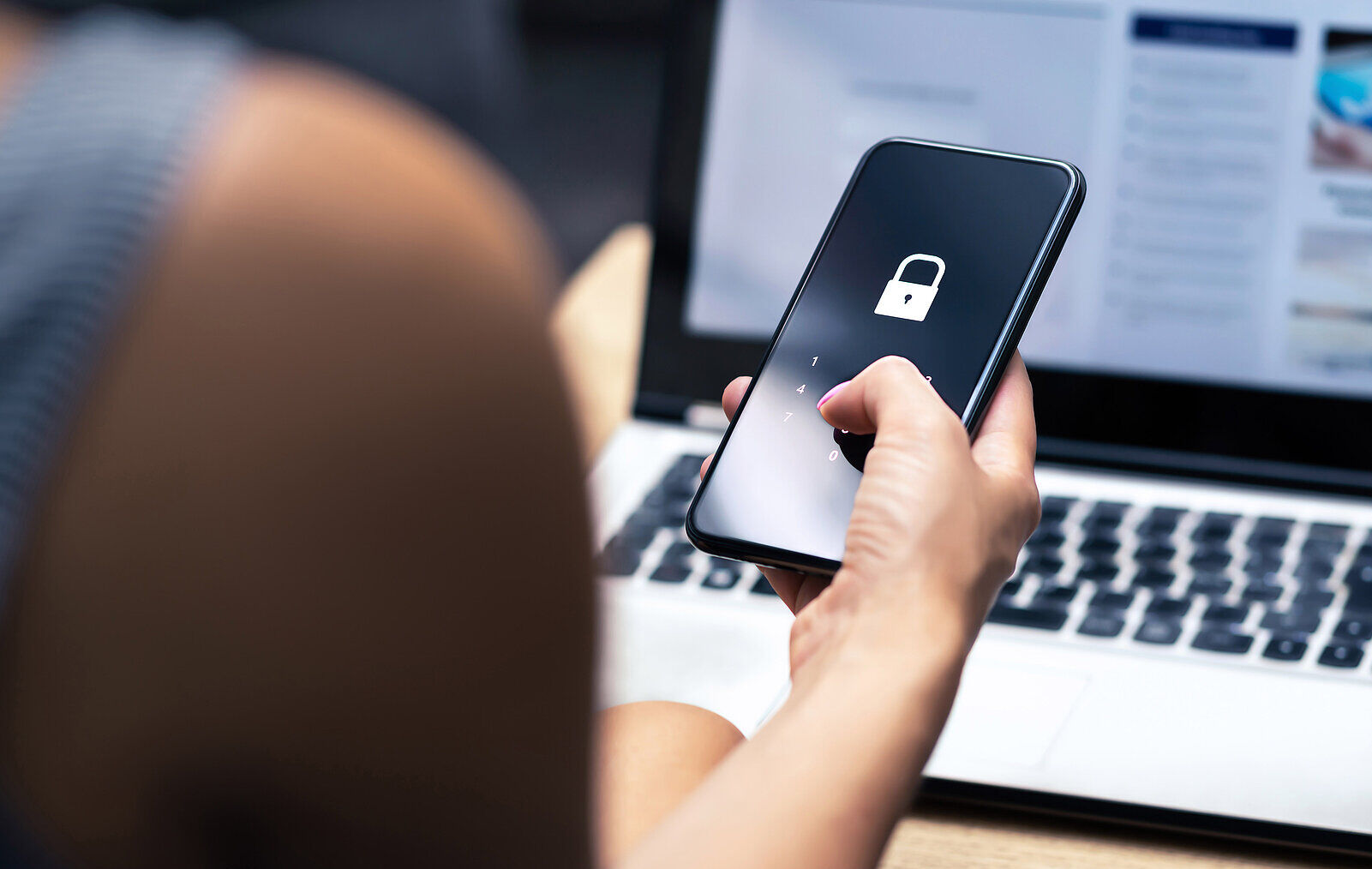 Cisco Meraki for networking and security A woman searching on her smartphone for Cisco Meraki
