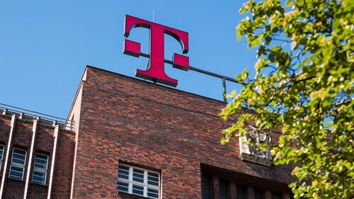 Digital Transformation in Banking & Insurance Industry Telekom Business Europe logo